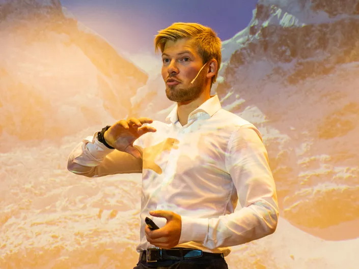 Thomas tilbyr både kurs og aktiviteter med utgangspunkt i Hemsedal