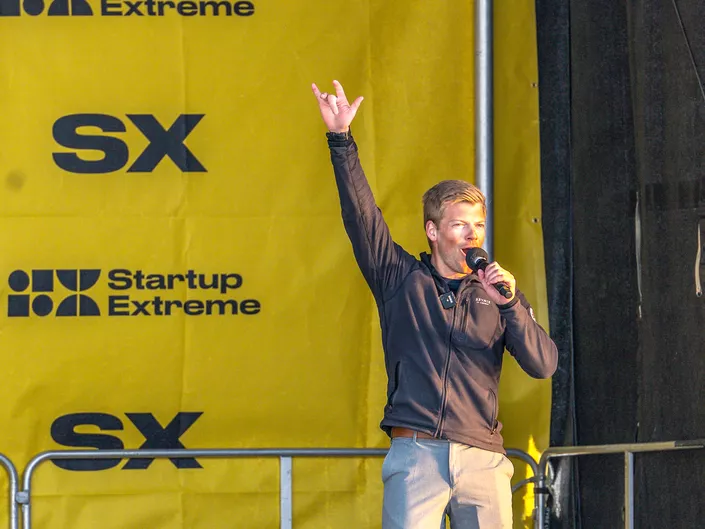 Thomas Lone holdt åpningsforedrag på Startup Xtreme i 2023