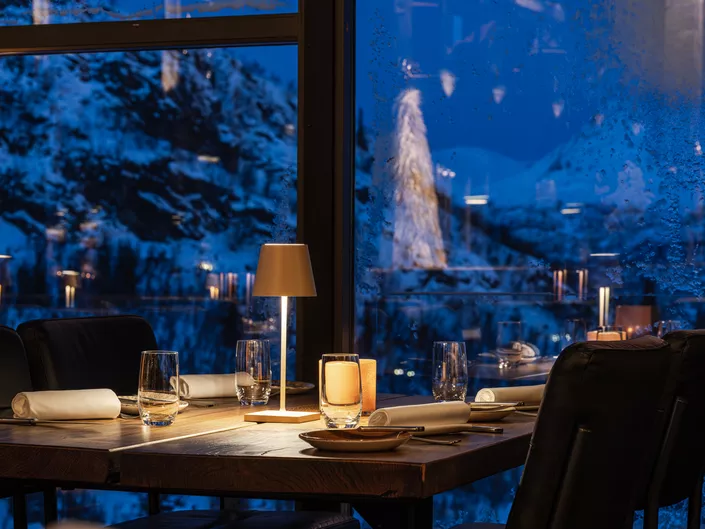 NY6 A5869 Enhanced N Rcopy