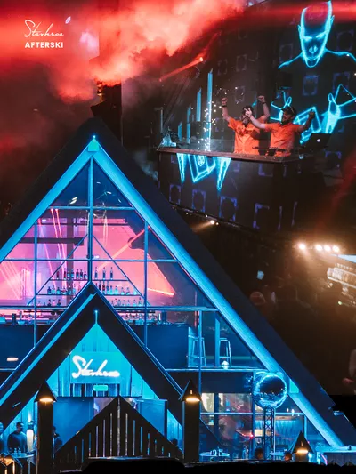 AFTERSKI Hemsedal com stående