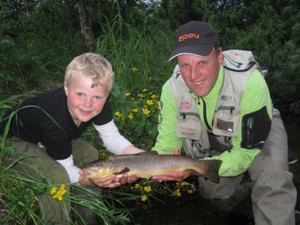 1 Tor Grthe med snnen Trond