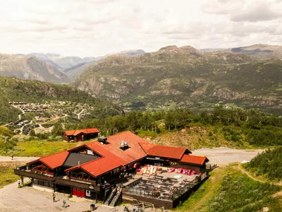 Avstandsbilde av fjellkafeen