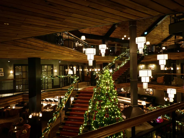 Jul på hotell, juletre
