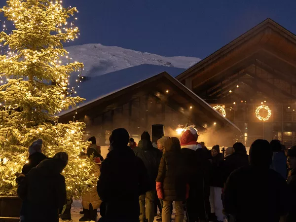 Juletre på fyri utendørs