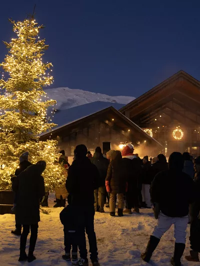 Juletre på fyri utendørs