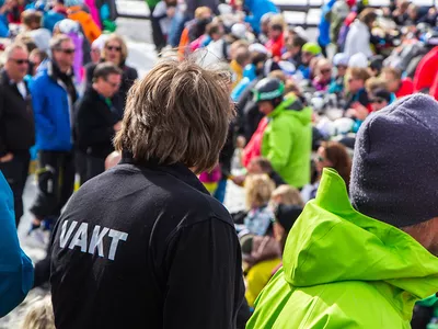 Vakttjeneste under konsert på skistua i Hemsedal skisenter