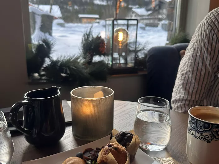 Kaffe i Lobbyen på Skogstad hotell