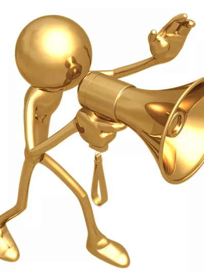 Gull farget pinnefigur med mikrofon