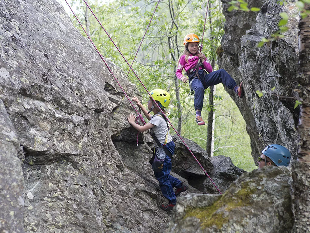 Familieklatring i fjellveggene i Hemsedal