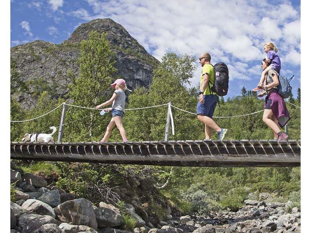 Sommerguide 2020 Side 01