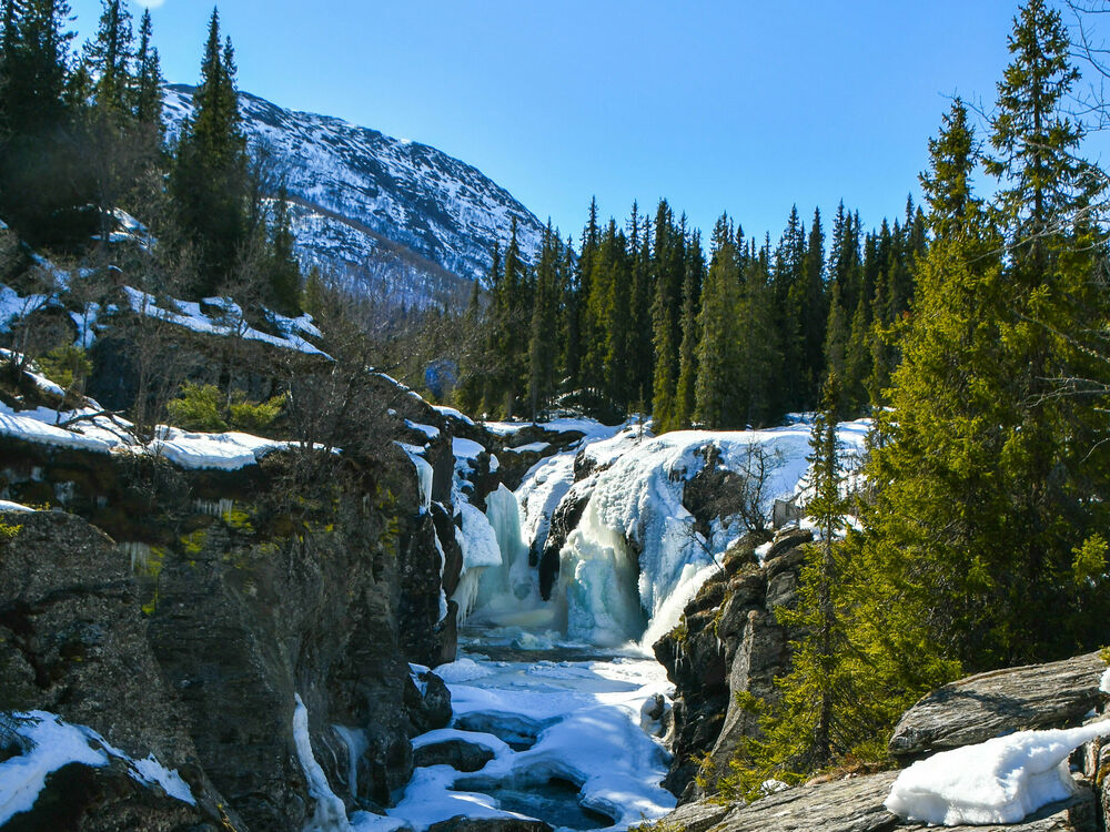 MAR 0921
